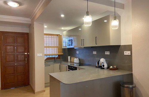 Monte Pego Apartamento | Apartamento de lujo - Vistas magníficas con vistas a la montaña y al mar, piscina compartida y balcón