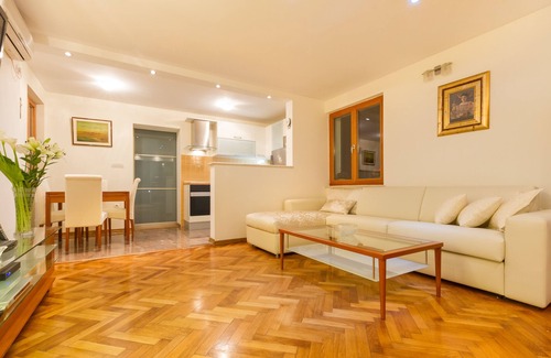Old Town Apartamento | Luxury Apartment Matkovic