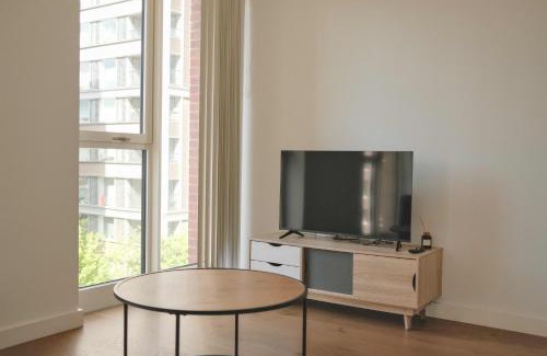 Elephant and Castle Apartamento | Luxury Apartment with Private Balcony in Zone 1