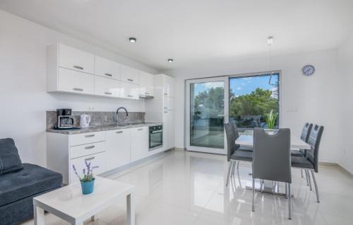 Vantacici Apartamento | Luxury Apartments Villa Lučica