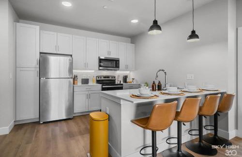 Rogers Apartamento | Luxury Apt, Gym, King Bds, Comfy Sectional