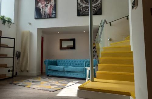 Gifford Casa | Luxury Architect Designed Apt 13 Mins to Royal mile