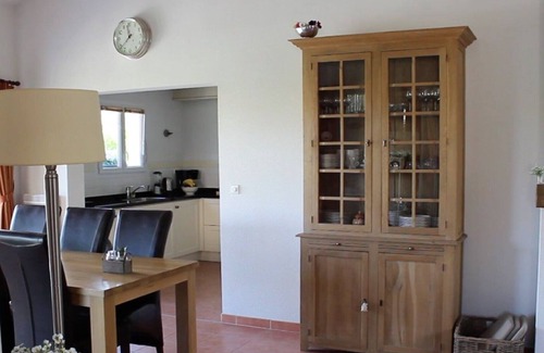 Vallon-Pont-d'Arc Villa | Villa Ardeche de lujo | Villa Merle | 4 Dormitorios | Piscina Privada | Perfecto para familias