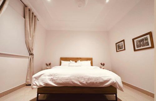 Al-Rawdah Apartamento | Luxury Arrwadah Apartment - Swedish design & Sun Loungers