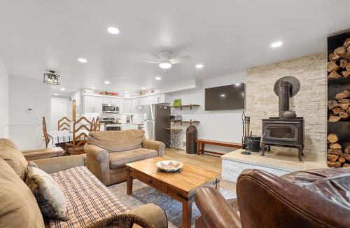 Kirkwood Apartamento | Luxury at Altitude – Base Camp 2 Bedroom condo