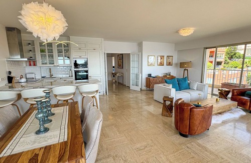 Villefranche-sur-Mer Apartamento | Luxury at its Best with Panoramic Mediterranean View