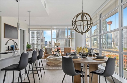 Victoria Park Condominio | Luxury Awaits: "The Draper" Tower View, Banff Pass