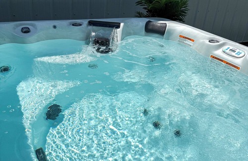 Cassopolis Casa | Luxury Barndo, Sleeps 18, Indoor Sports Court, Hot Tub, Pontoon Rentals, Near ND