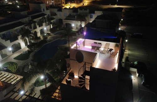 Las Herrerias Casa | casa de playa de lujo a 50 metros de la playa, situado en una comunidad cerrada.