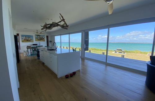 Rangiputa Casa | Luxury Beachfront Bach for the Whole Family