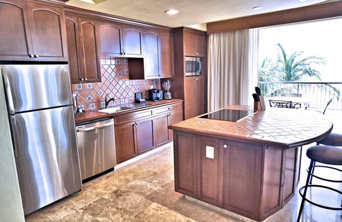 Isla Iguana Apartamento | Luxury Beachfront Villa - 2 Bedrm, 1 bdrm, Suite or Studio- 2 min from the beach