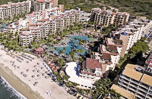 Isla Iguana Apartamento | Luxury Beachfront Villa - 2 Bedrm, 1 bdrm, Suite or Studio- 2 min from the beach