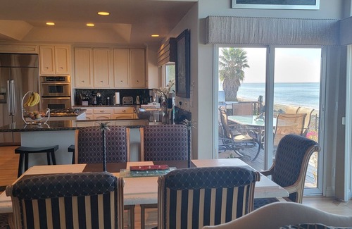 San Clemente Casa | Luxury Beachfront Historia Única, Spa, Terraza, a pie de Pier & Surf