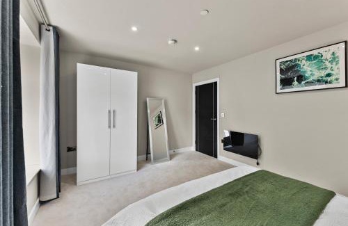 Sheldon Apartamento | Luxury Birmingham Apartment - Parking