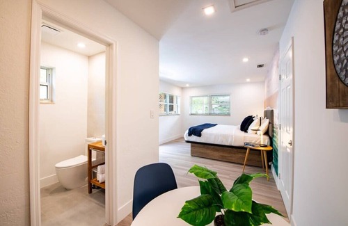 Poinciana Park Hotel | Luxury Boutique Hotel in Fort Lauderdale