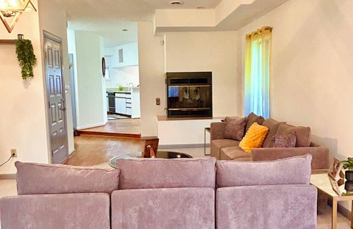 Buckroe Beach Casa | Luxury by the Bay: 2-bedroom Beach House Hampton