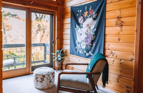 Butler Cabina | Luxury cabin, hot tub, pool, fire pit, sleeps 20
