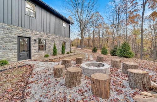 Logan Casa | Luxury Cabin in Hocking Hills The Buffalo