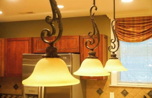 Walnut Hills Casa | Luxury Carriage House