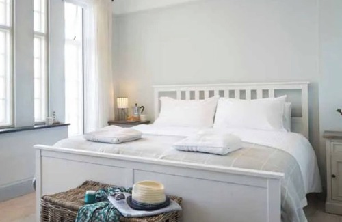 Rosudgeon Otro | Luxury castle apartment on the Cornish south coast with epic sea views.