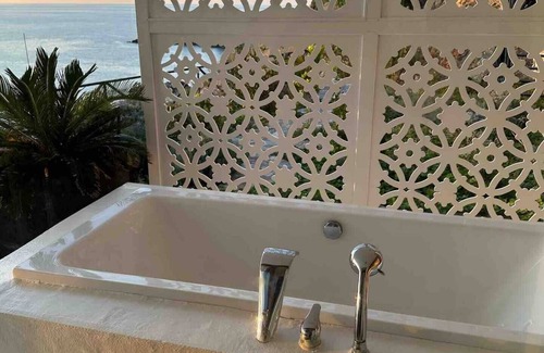 Seki Villa | luxury Castle Vılla wıth private beach