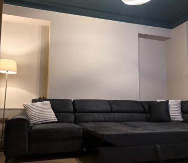 Neath Casa | Luxury Center Neath Stay