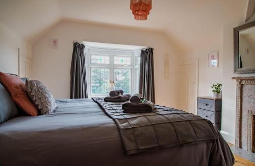 Bournemouth City Centre Casa | Luxury Central Bmth House with Hot Tub. Stunning!