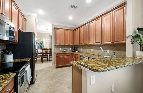 Bonita Springs Condominio | Luxury Coastal Living in a Resort-Like Golf and Tennis Community
