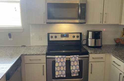 Fairburn Condominio | Luxury condo 2bedroom/2full baths . 15 minutes from Atlanta airport. Fast food