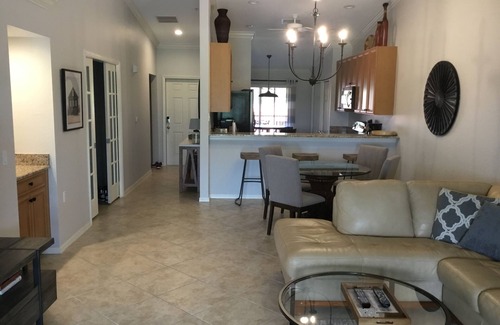 Naples Condominio | Condominio de lujo, golf y estilo de vida de club de campo: ¡disfruta del sol y diviértete!