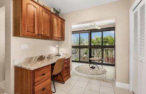 Iona Condominio | Luxury Condo in Gated Golf Community close to Beaches