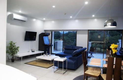 Barrio Santa Lucía Apartamento | Luxury Condo Jaco Beach