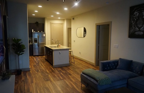 Midtown Apartamento | Luxury Condo Minutes from Downtown