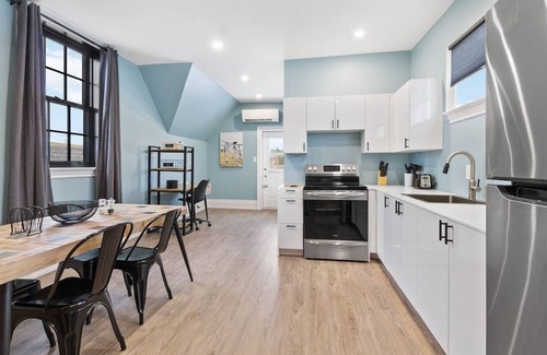 Collingwood Condominio | Luxury Contemporary Condo in Downtown Collingwood (97044)