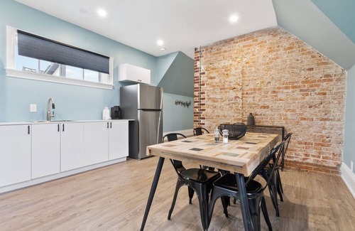 Collingwood Condominio | Luxury Contemporary Condo in Downtown Collingwood (97044)