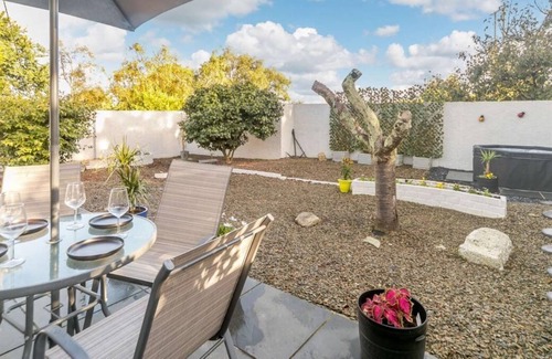 Fowey Cabina | Luxury Cornish cottage w/hot tub and wood burner