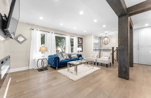 Richview Casa | Luxury cottage like home with 6 bedrooms