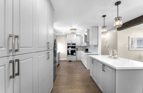 Richview Casa | Luxury cottage like home with 6 bedrooms