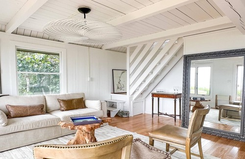 East Chop Casa | Luxury Cottage on East Chop with Water Views