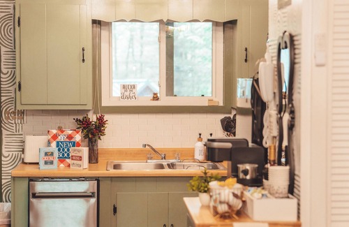 Laurelville Cabina | Luxury Cozy cabin with hot tub/ sauna/ Wifi/ close to rock house in Laurelville