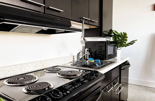 Southwest Apartamento | LUXURY D.C. 1Br APT w/Rooftop Pool in Southwest Waterfront