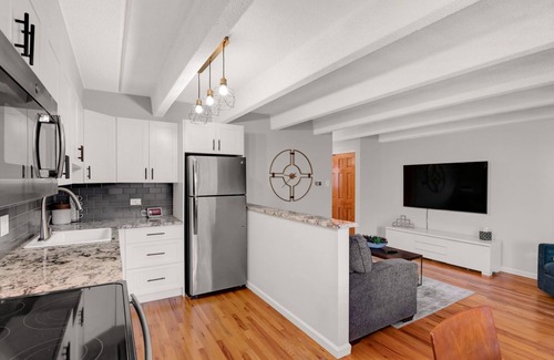 Speer Condominio | Luxury Denver Condo West Wash Park! 1 designated parking.