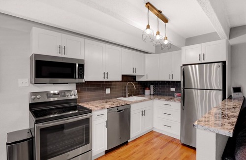 Speer Condominio | Luxury Denver Condo West Wash Park! 1 designated parking.
