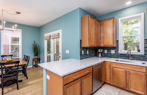 Downtown Cabaña | Luxury Downtown Raleigh Guest Cottage in Historic District NEW