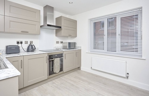 Hull Apartamento | Luxury Duplex 2-Bed Apartment Fruit Market Marina