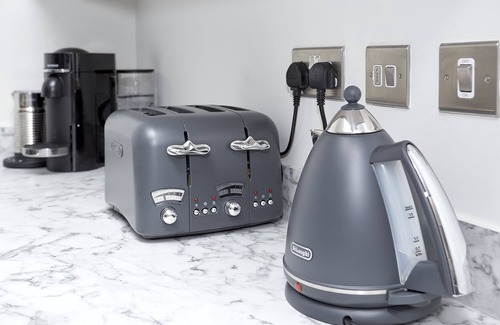 Hull Apartamento | Luxury Duplex 2-Bed Apartment Fruit Market Marina