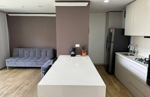 Buenos Aires Apartamento | Luxury El Poblado Hotel with Spectacular View!