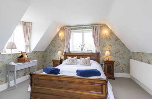 Hankerton Casa | Luxury English Manor House, edge of Cotswolds, UK
