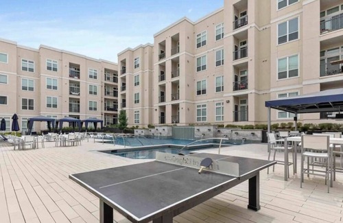 Lone Tree Apartamento | Luxury Entire 2 BdRm 2 Bath High Rise Condo