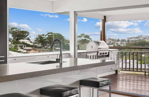 Wamberal Casa | Luxury Escape - Close to Beach